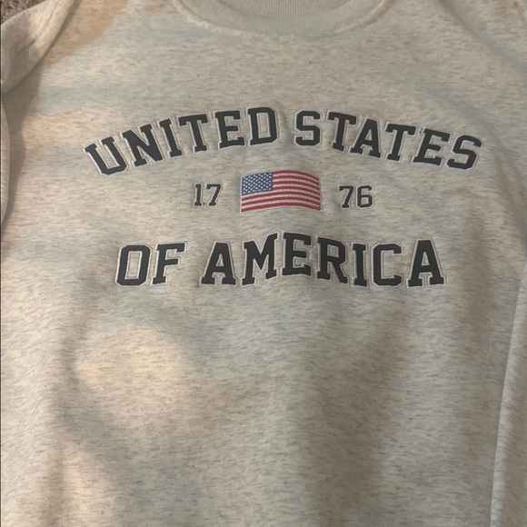Altar'd State USA Graphic Crewneck in size medium - Picture 2 of 7